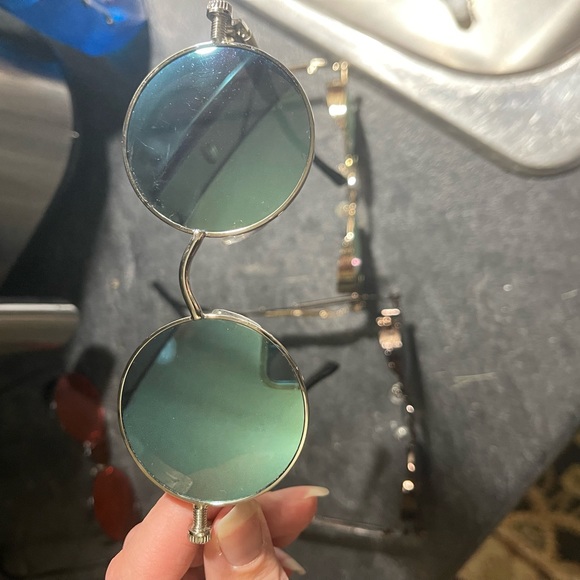 4 pair of glasses pink, blue, red, black - Picture 4 of 5